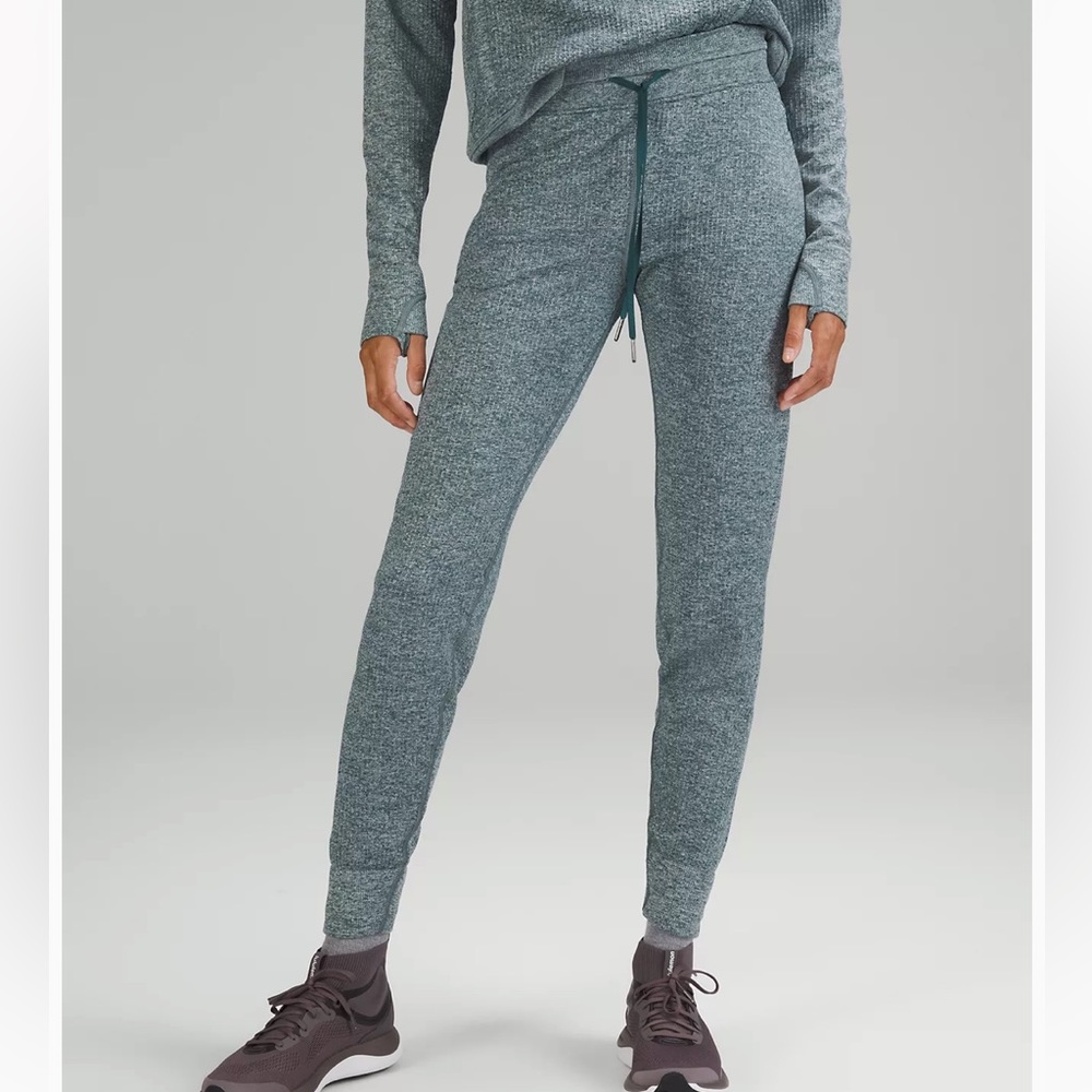 Lululemon Engineered Warmth Jogger